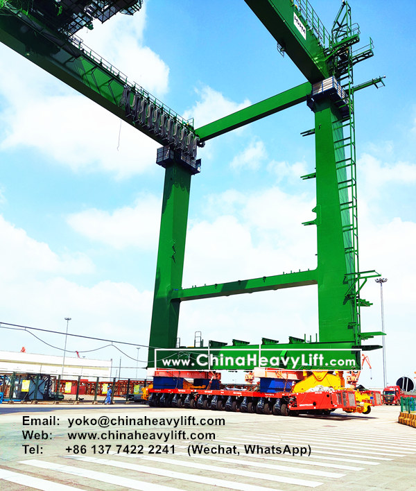 CHINA HEAVY LIFT manufacture 40 axle axle lines SPMT Self-propelled Modular Transporters and 4 units PPU for giant Port Machinery, www.chinaheavylift.com