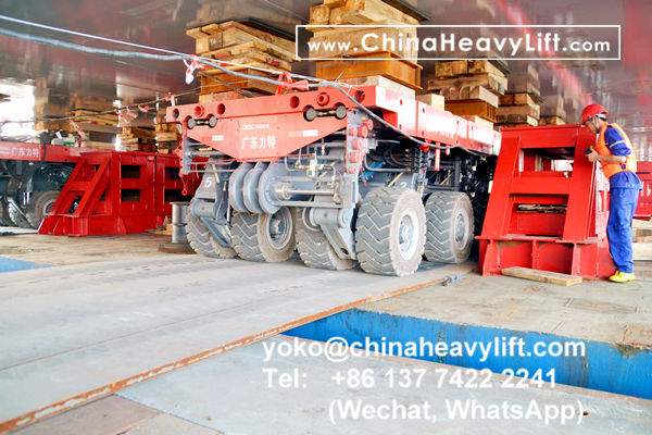 CHINA HEAVY LIFT manufacture 100 axle axle line SPMT Self-propelled Modular Transporters compatible Scheuerle SPMT assist 3200 ton Hong Kong-Zhuhai-Macao giant bridge section RORO on barge, www.chinaheavylift.com