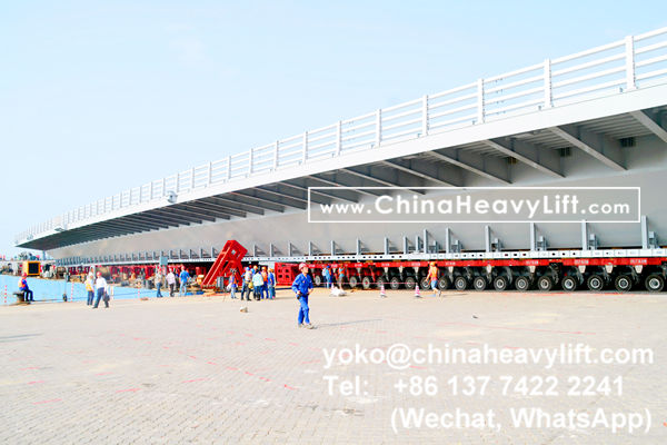 CHINA HEAVY LIFT manufacture 100 axle axle line SPMT Self-propelled Modular Transporters compatible Scheuerle SPMT assist 3200 ton Hong Kong-Zhuhai-Macao giant bridge section RORO on barge, www.chinaheavylift.com